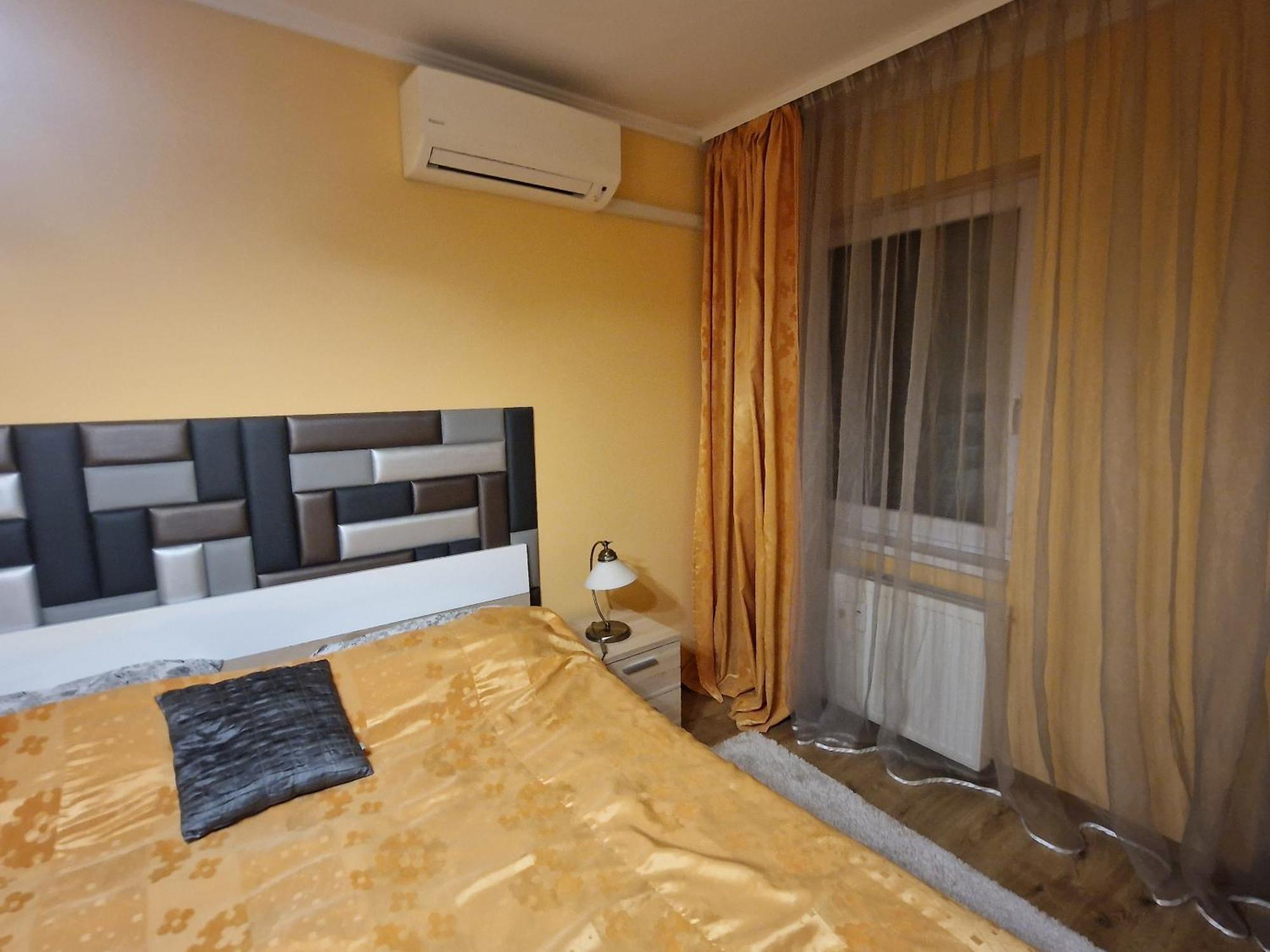 Centrum Business Apartman Szekszard Apartment ภายนอก รูปภาพ